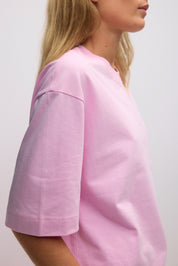 Gina Tricot / Basic boxy tee / Pink lady