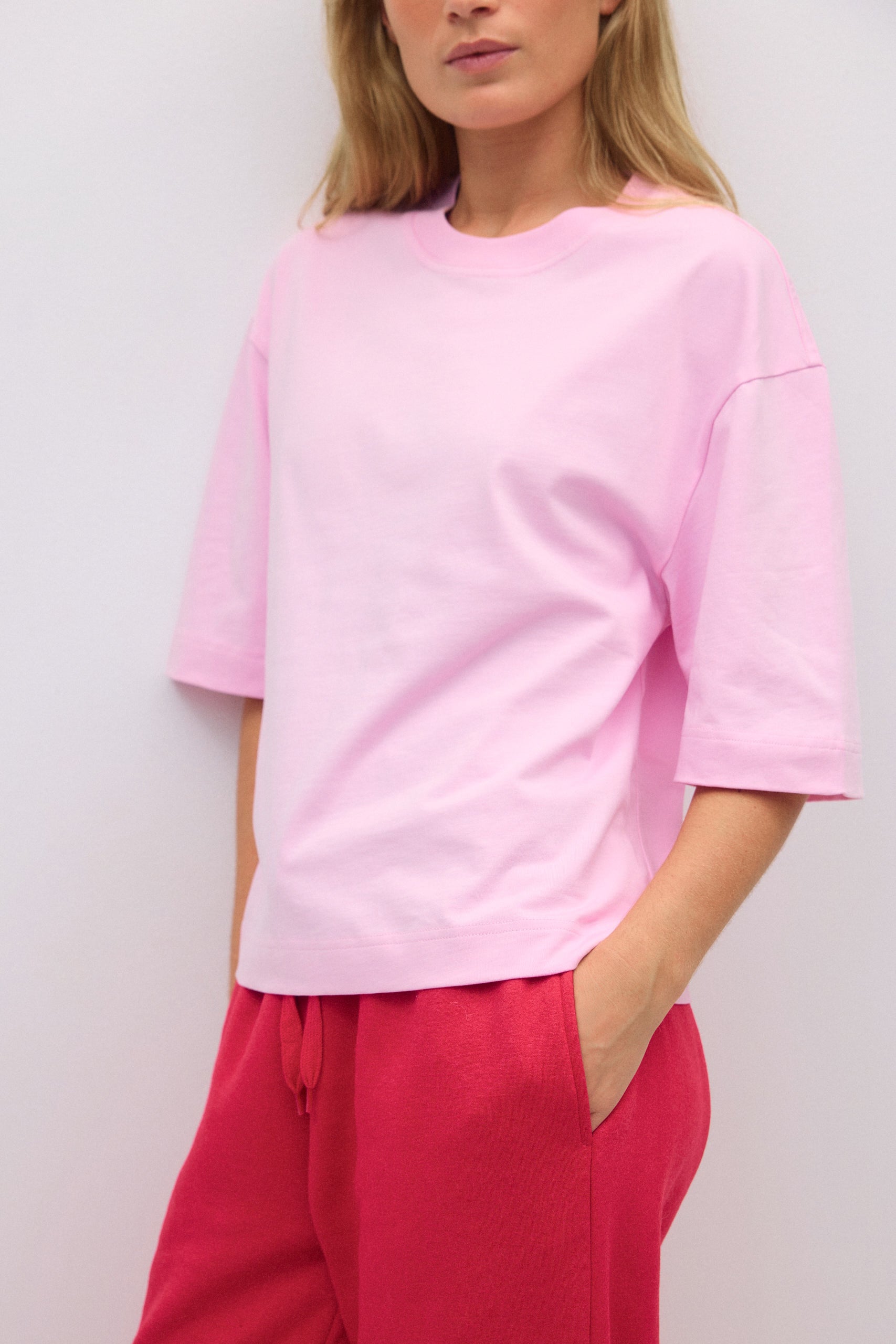 Gina Tricot / Basic boxy tee / Pink lady