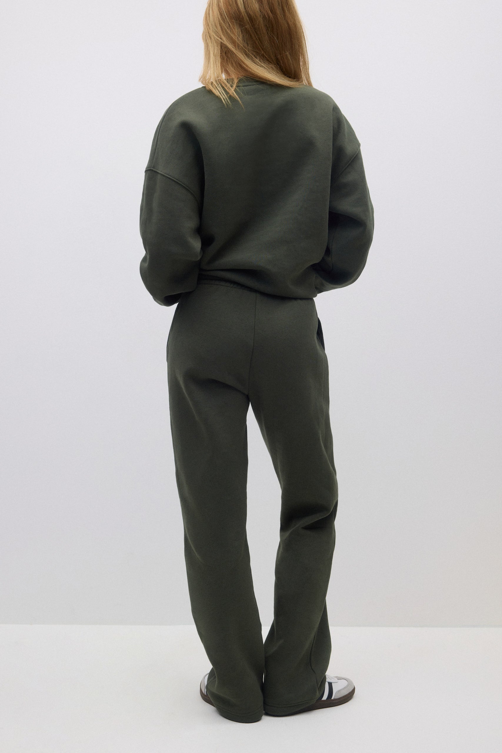 Gina Tricot / Basic straight sweatpants / Forest night