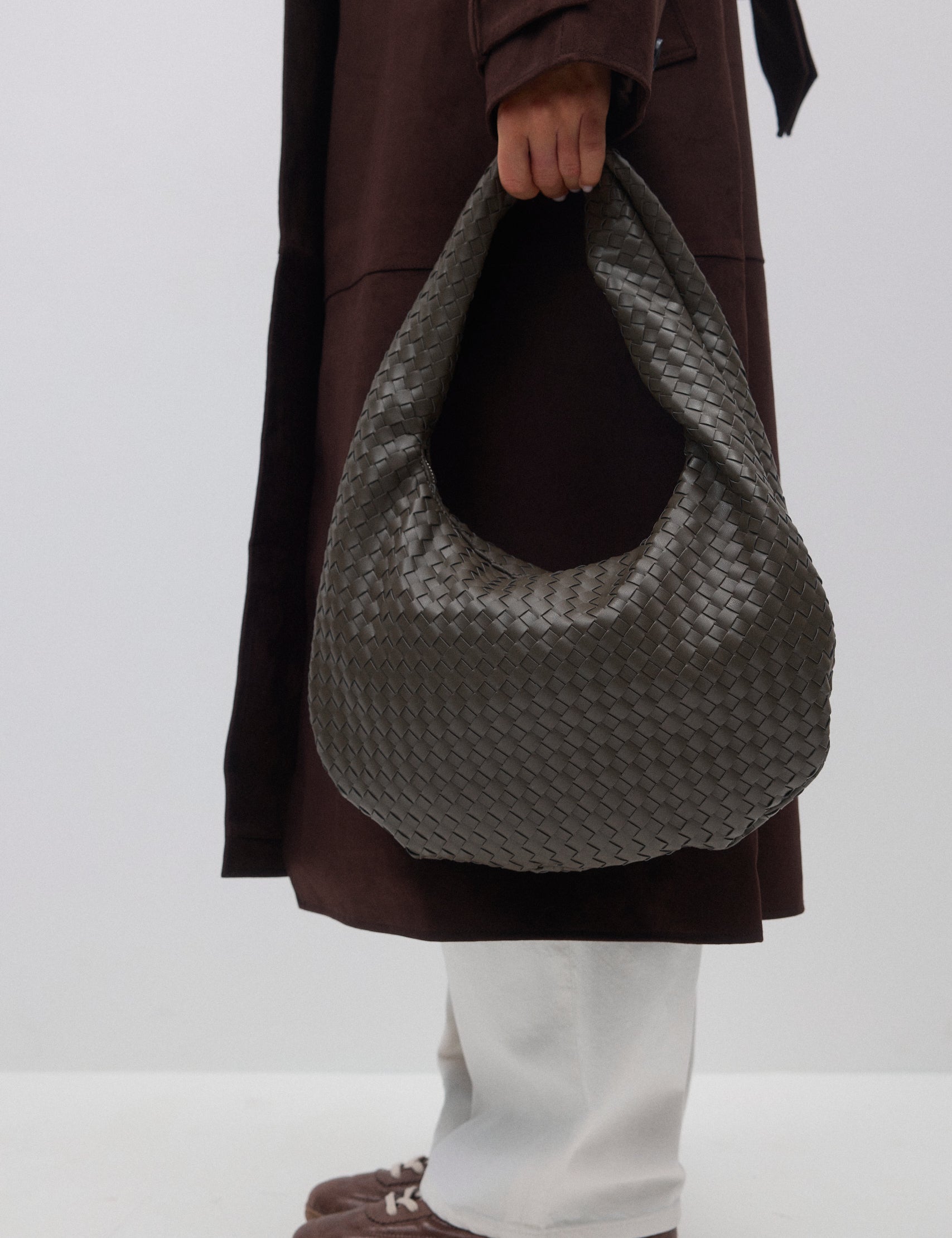 6326_0f9d3d897e-sanna-braided-shoulder-bag-khaki-1-original.jpg