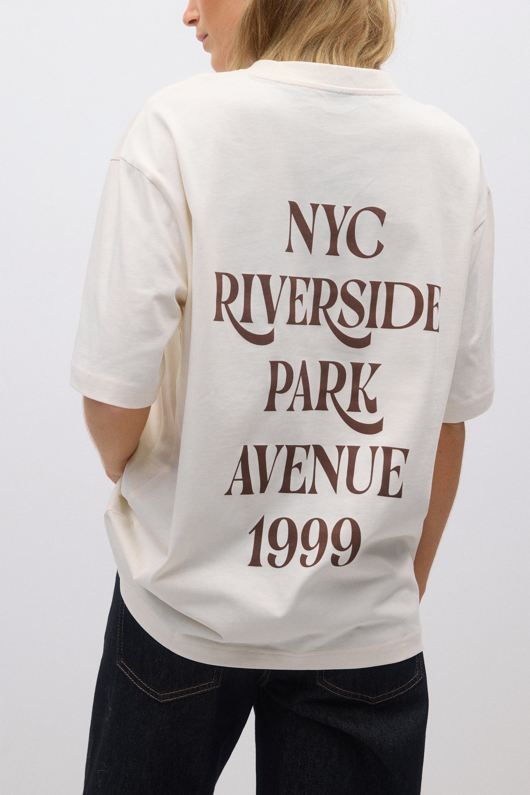 Gina Tricot / Printed oversized tee / Gardenia