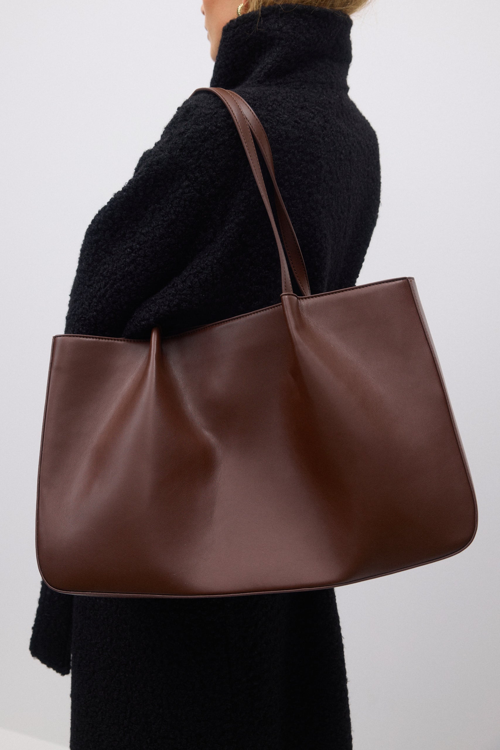 Gina Tricot / Shopper bag / Dark brown