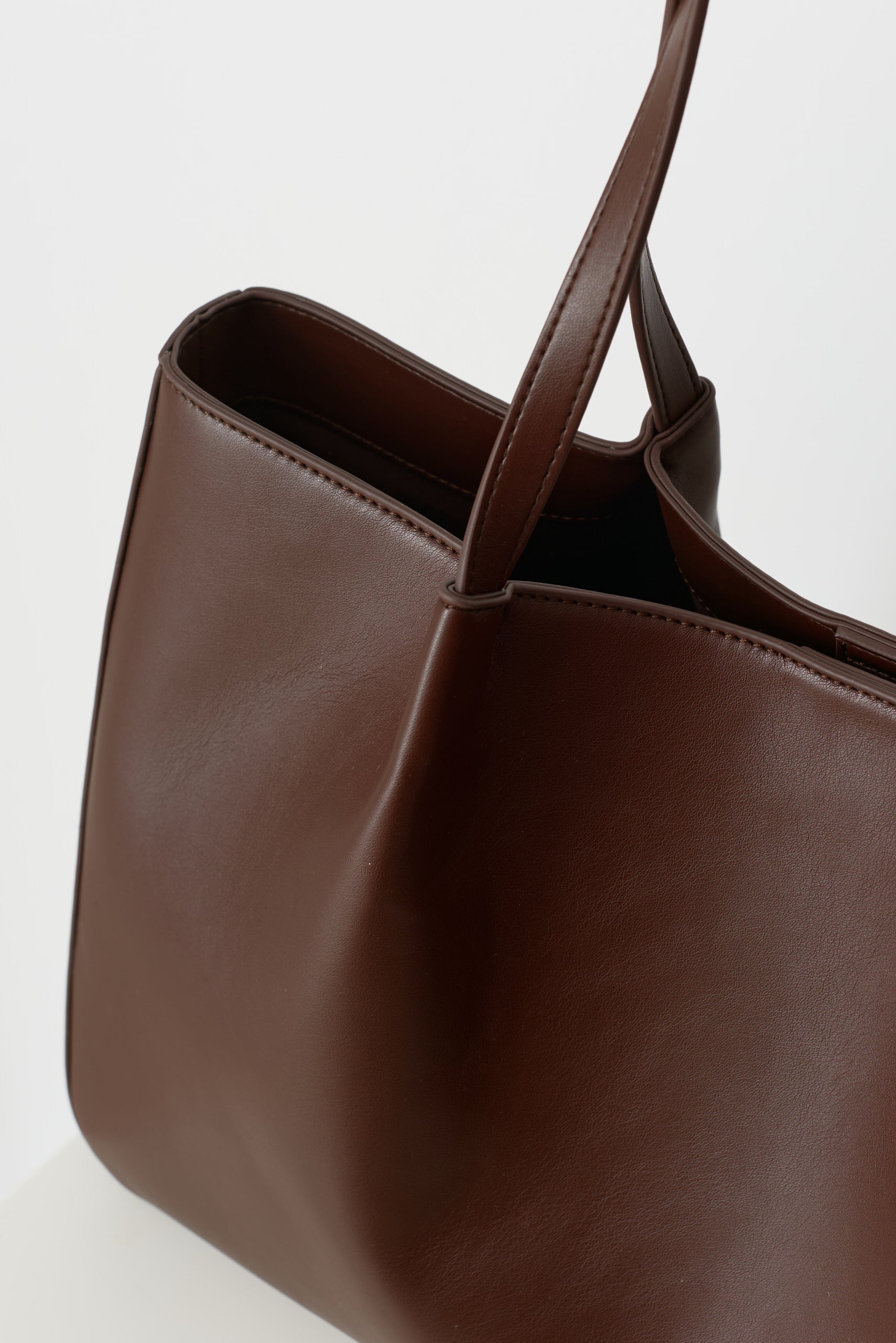 Gina Tricot / Shopper bag / Dark brown