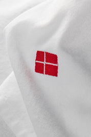 Ib Laursen / Stoffserviette m/dänischer Flagge weiß