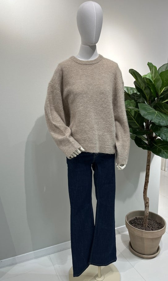 Gina Tricot / Crew neck knitted sweater / Pure c