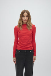 MbyM / Julissa-M Pearina / Red aura