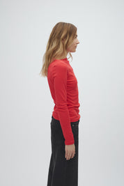 MbyM / Julissa-M Pearina / Red aura