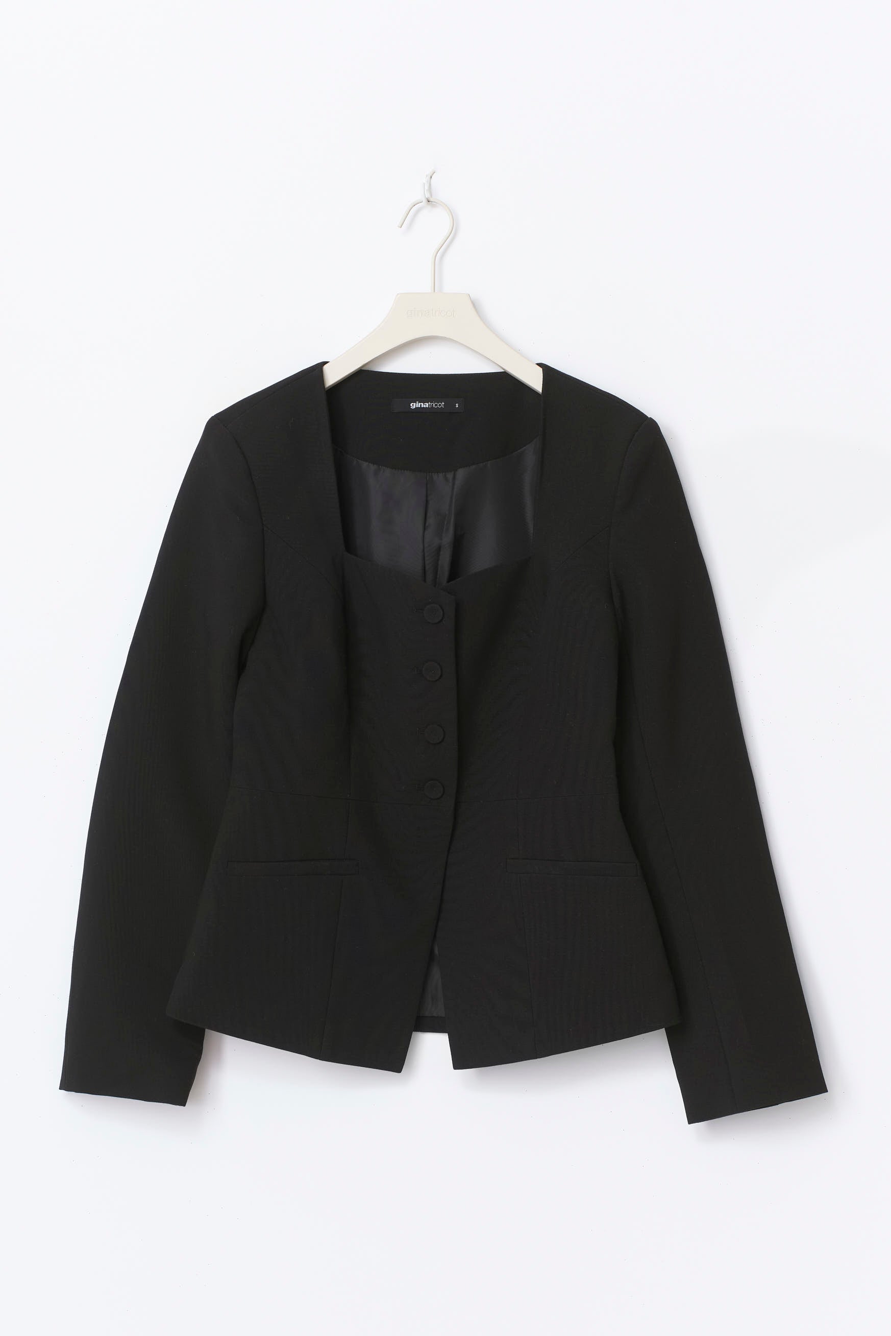 Gina Tricot / Heart shaped tailored blazer / Black