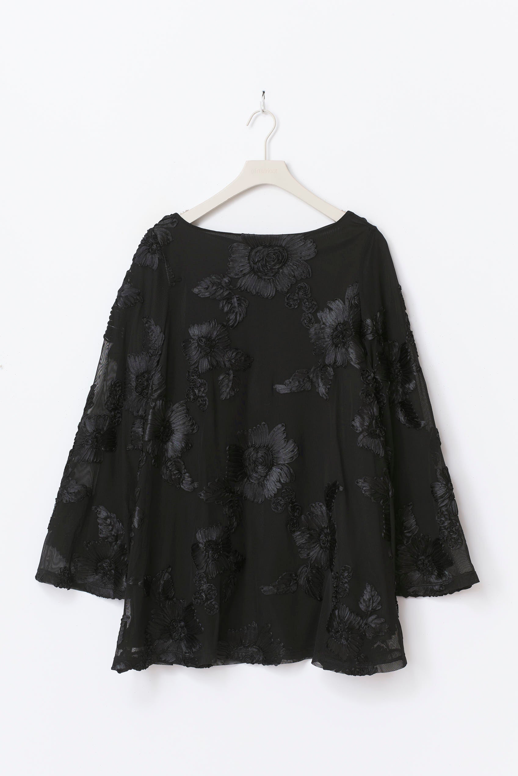 Gina Tricot / Wide flowy mini dress / Black