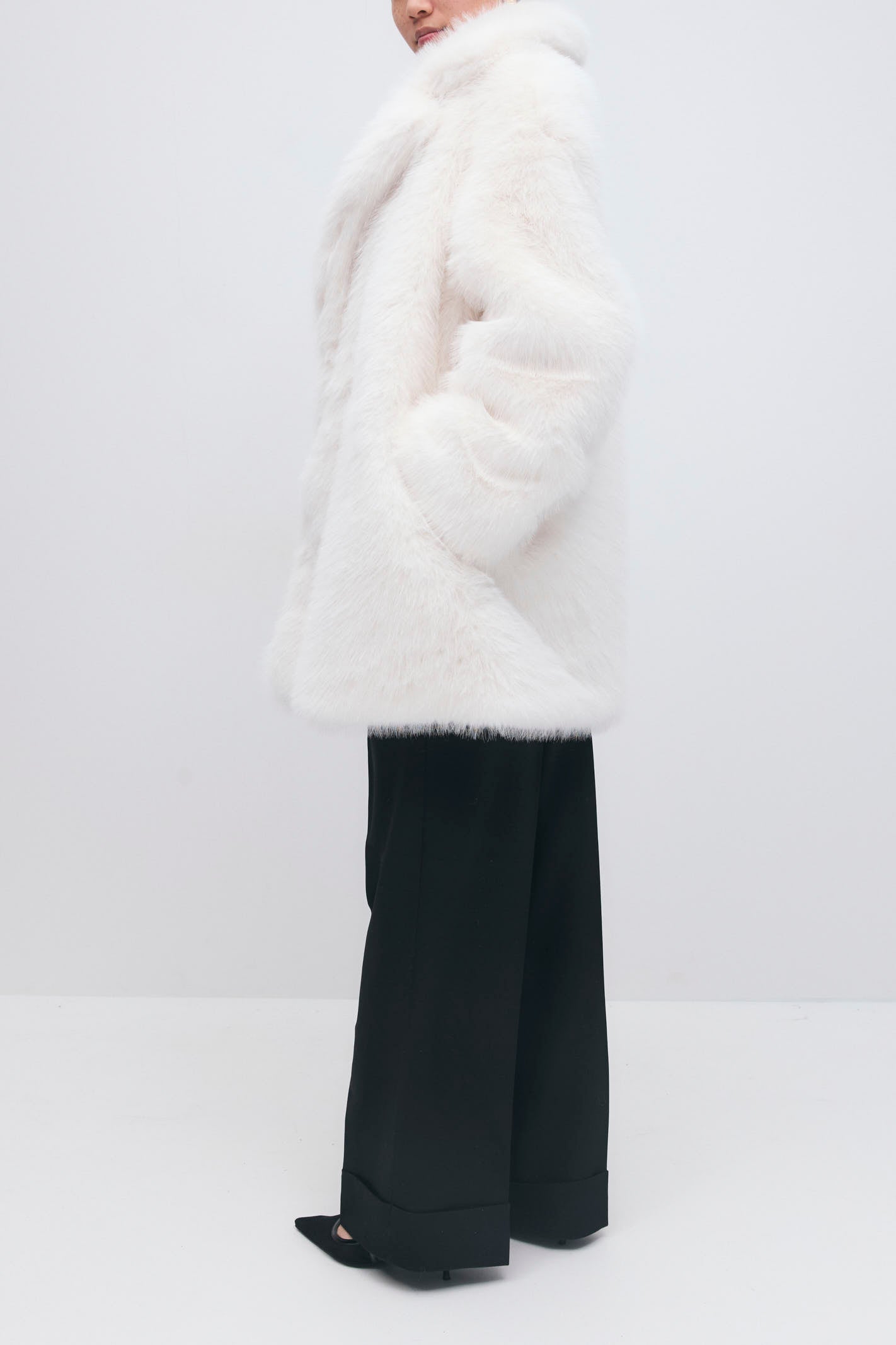 Gina Tricot / Faux fur mid coat / White