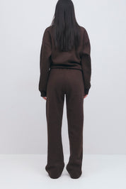Gina Tricot / Basic straight sweatpants / Black Coffee