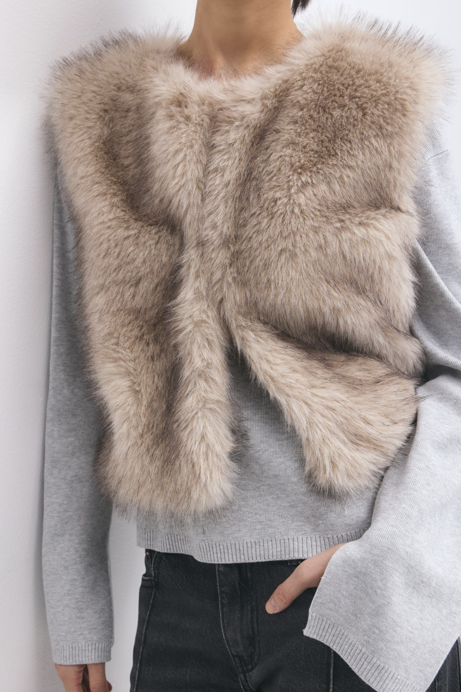 Gina Tricot / Faux fur vest / Beige