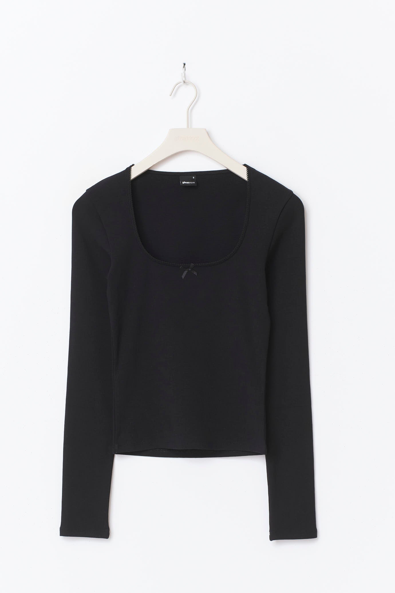 Gina Tricot / Tight rib long sleeve top / Black