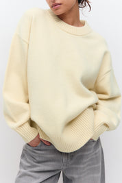 Gina Tricot / Crew neck knitted sweater / Vanilla yellow (2011)