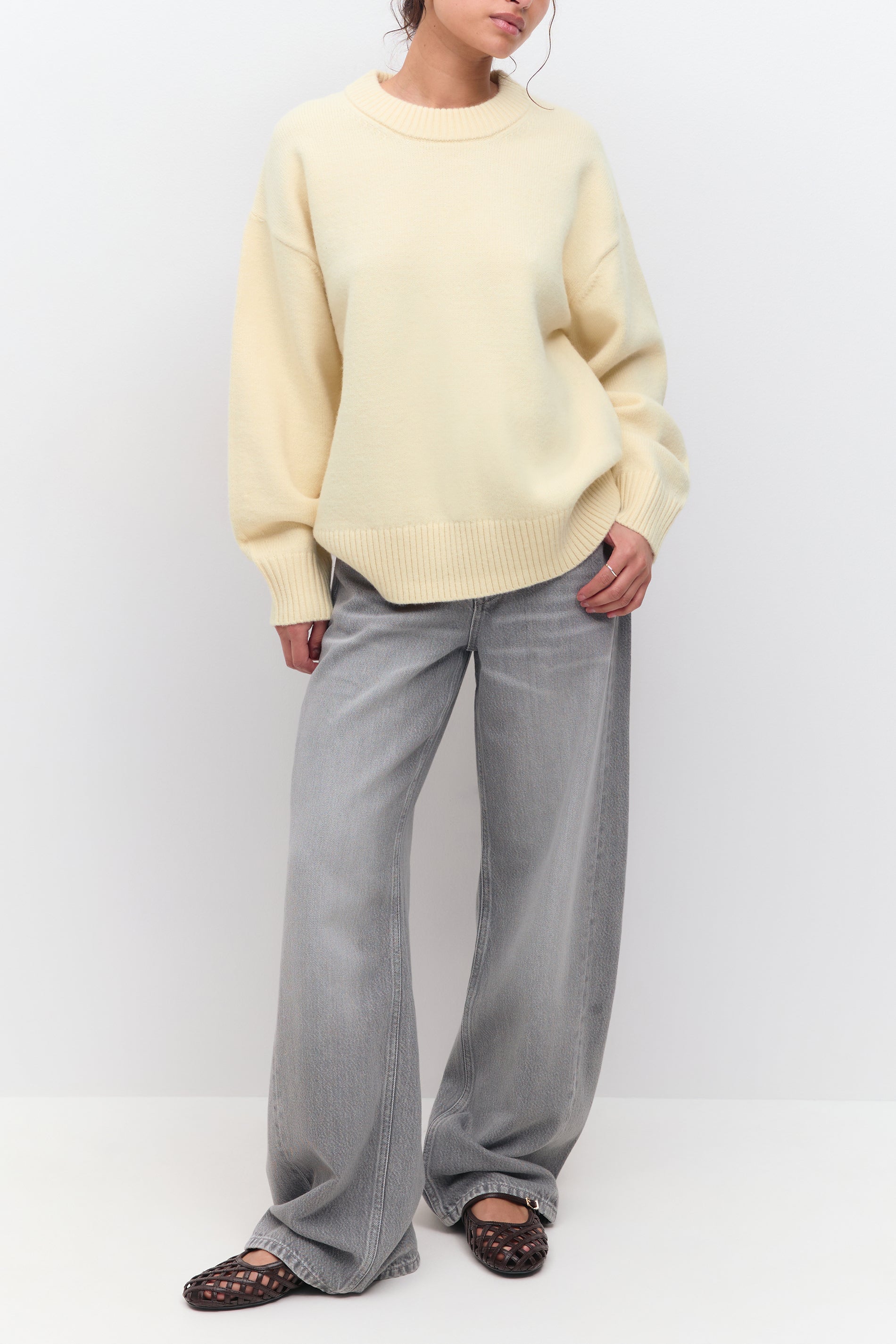 Gina Tricot / Crew neck knitted sweater / Vanilla yellow (2011)