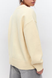 Gina Tricot / Crew neck knitted sweater / Vanilla yellow (2011)