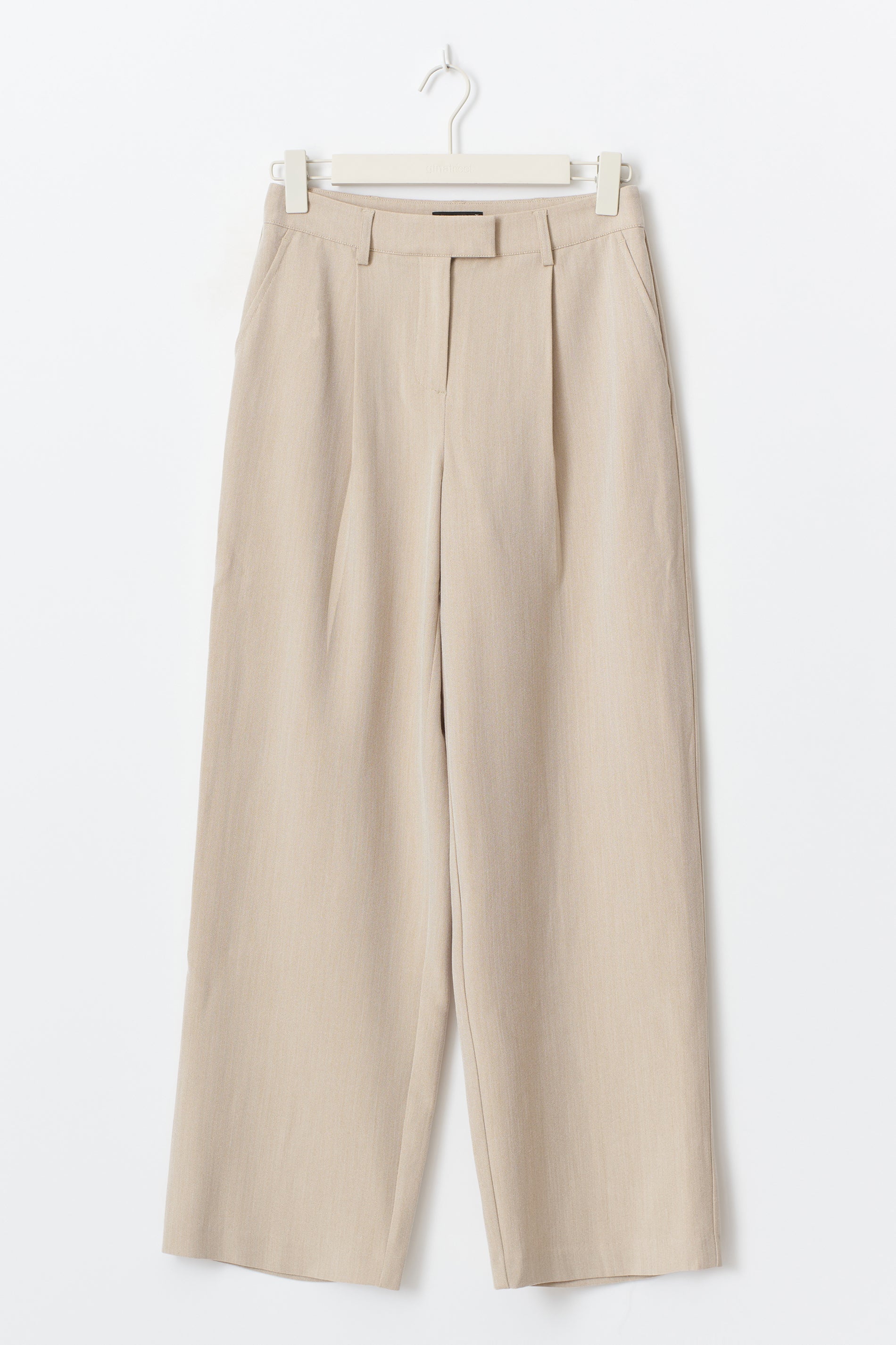 Gina Tricot / Mid waist pleated trousers / Light beige (7070)