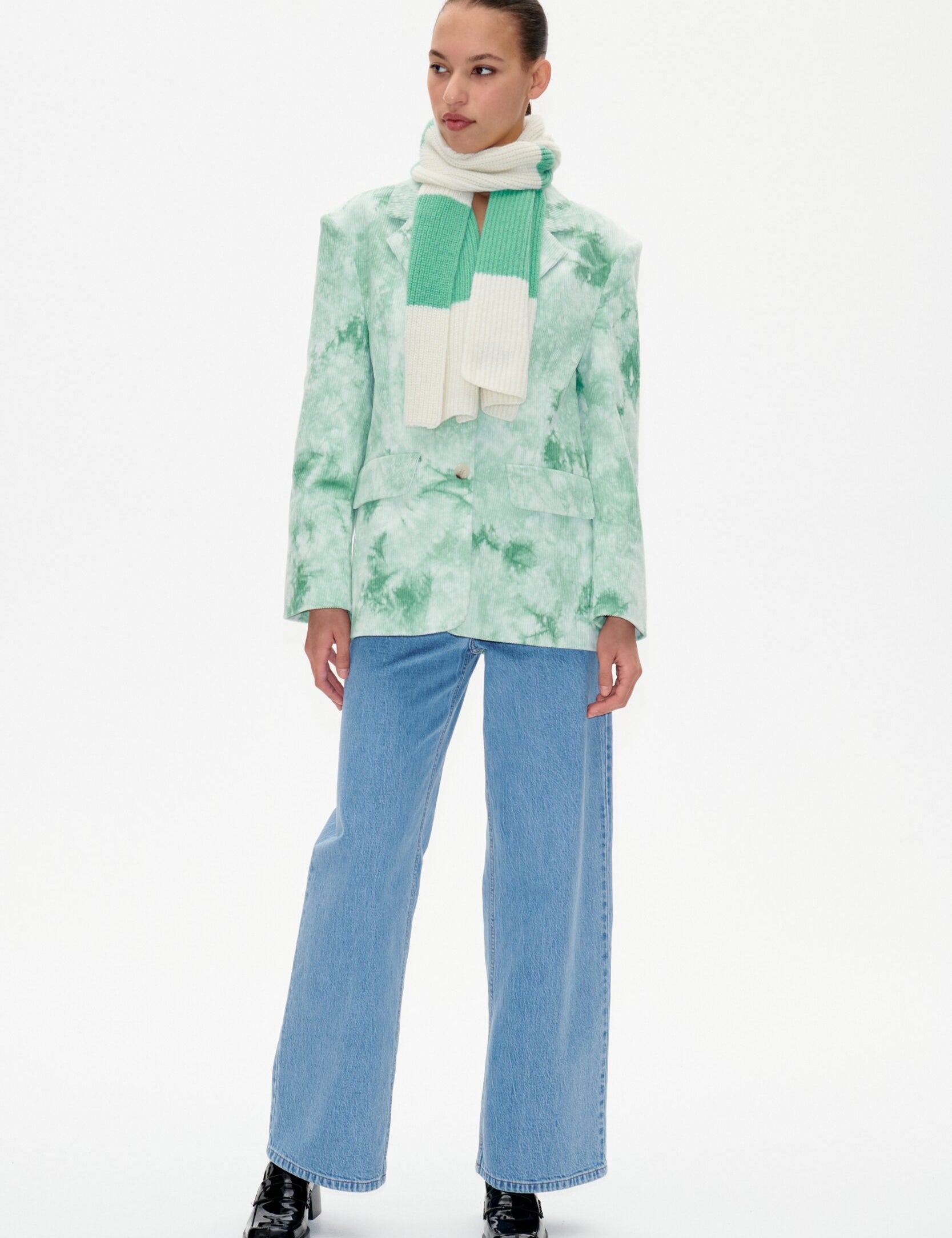 8476718_23291_1368_Lookfront_1