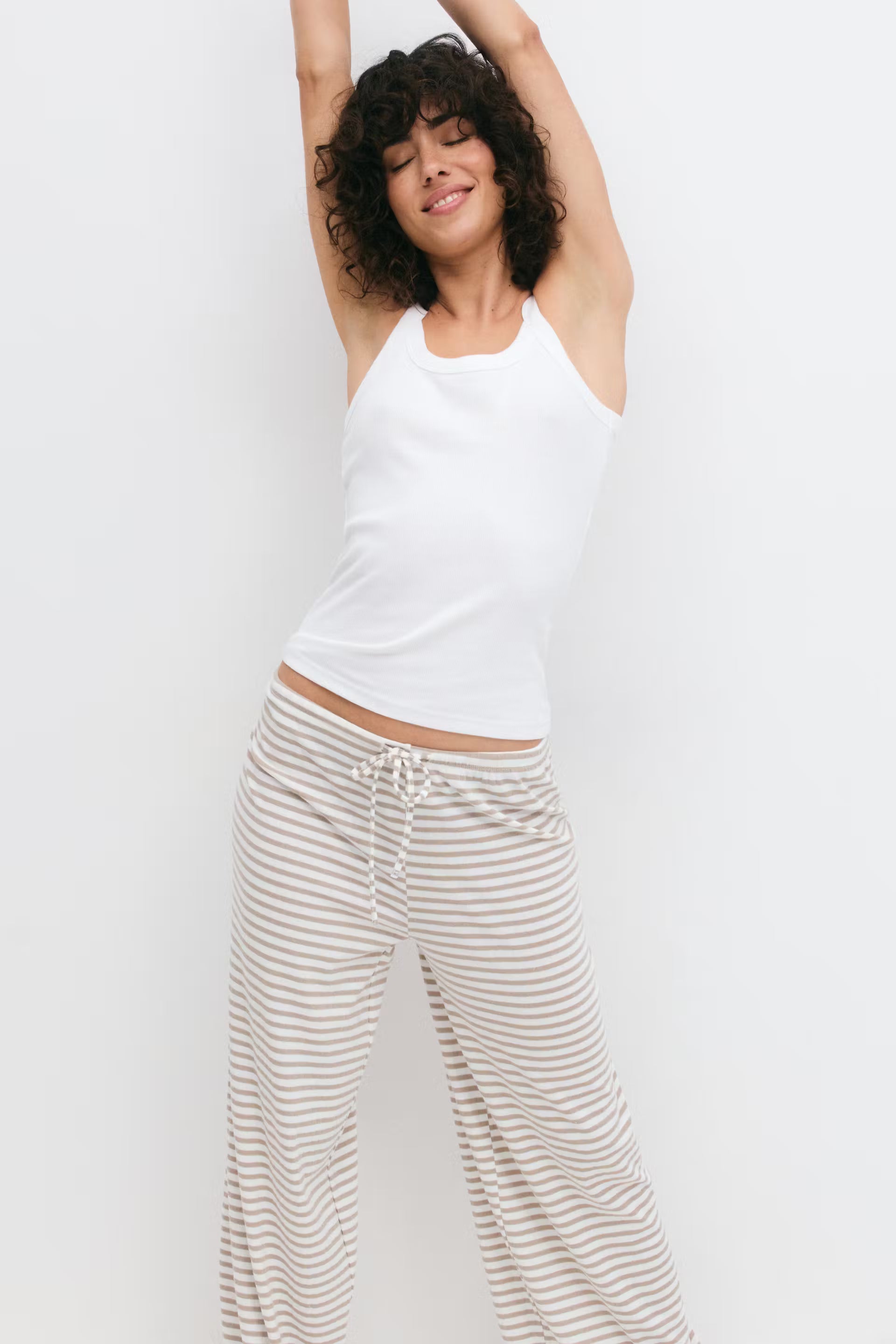 Gina Tricot / Striped soft trousers / Beige