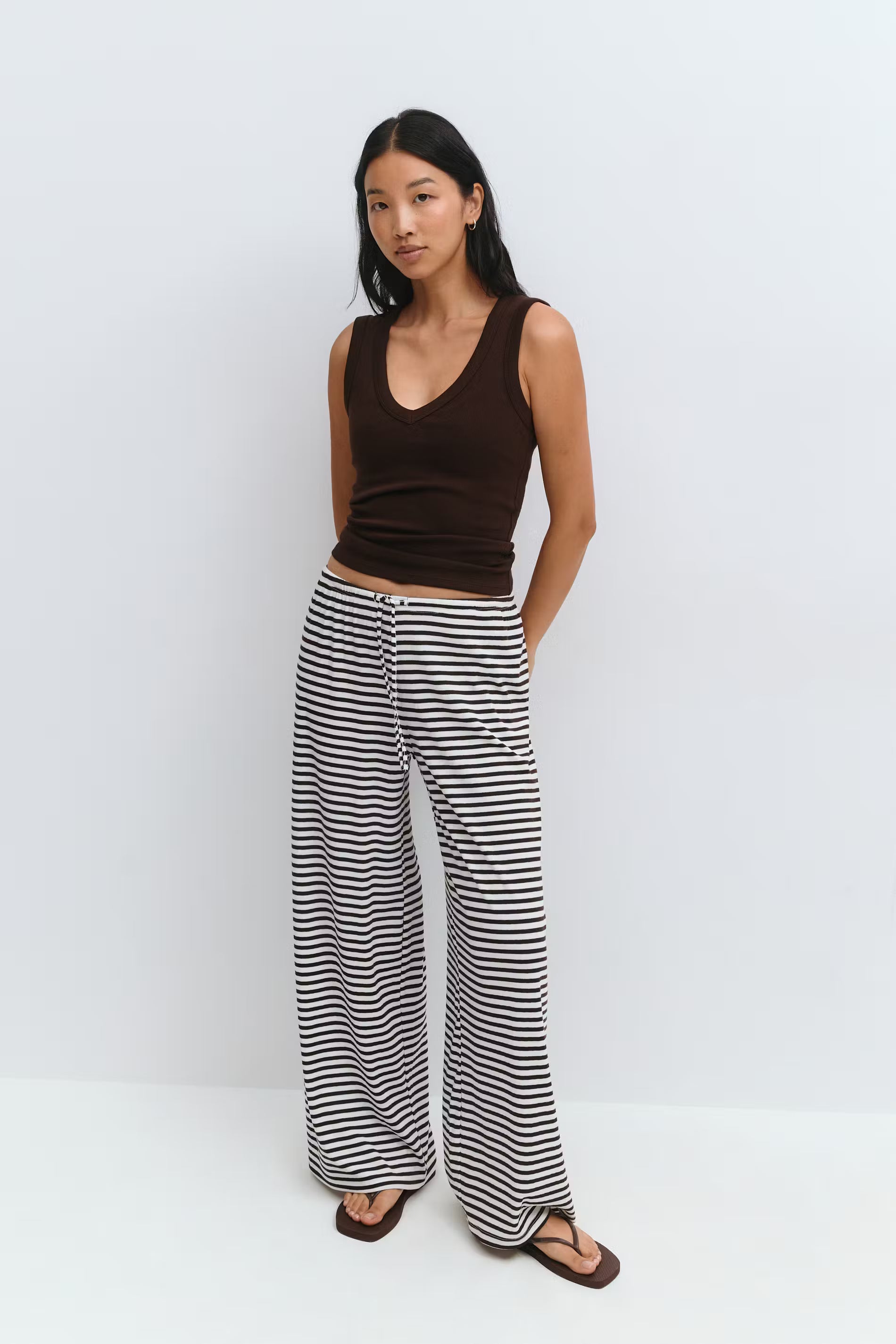 Gina Tricot / Striped soft trousers / Brown