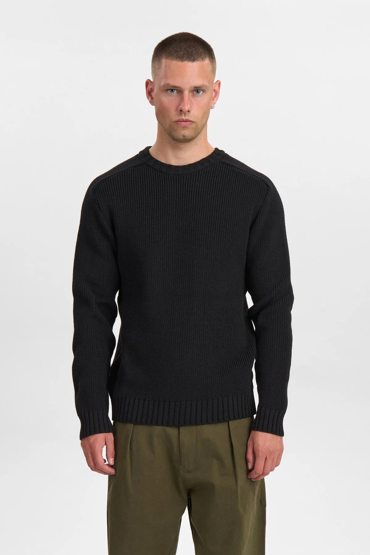 Anerkjendt / AKSYLVESTER KNIT  / Caviar