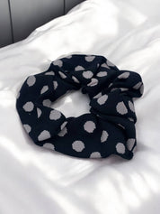 BYREN / Gepunktetes braunes Scrunchie