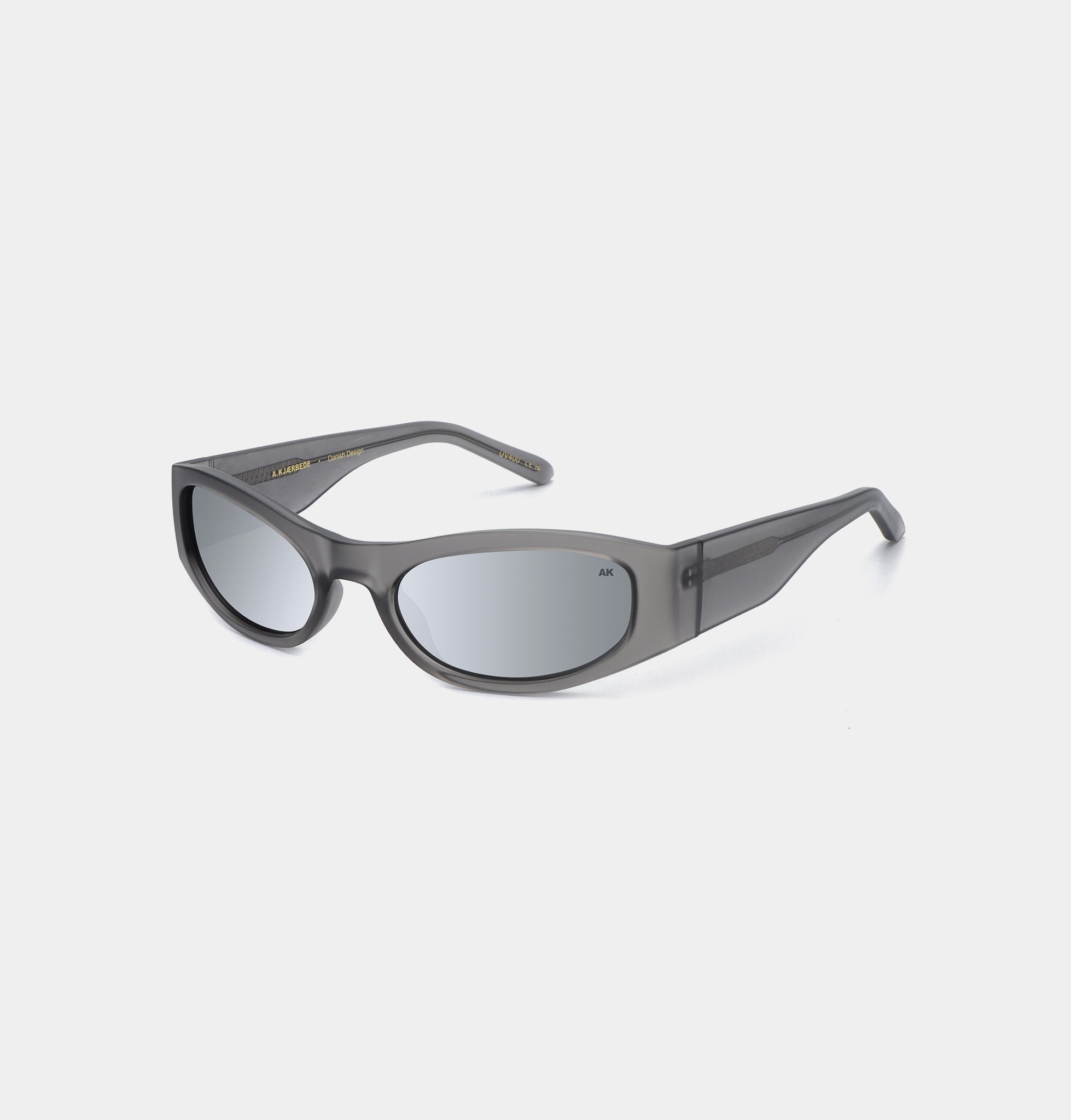 A-KJAERBEDE_GUST_KL2405_MATT-GREY-TRANSPARENT_SIDE-3