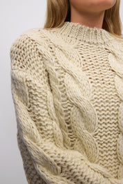 Gina Tricot / Knitted cable sweater / Almond milk