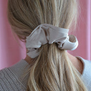 Anemone-Scrunchie-Beige-2