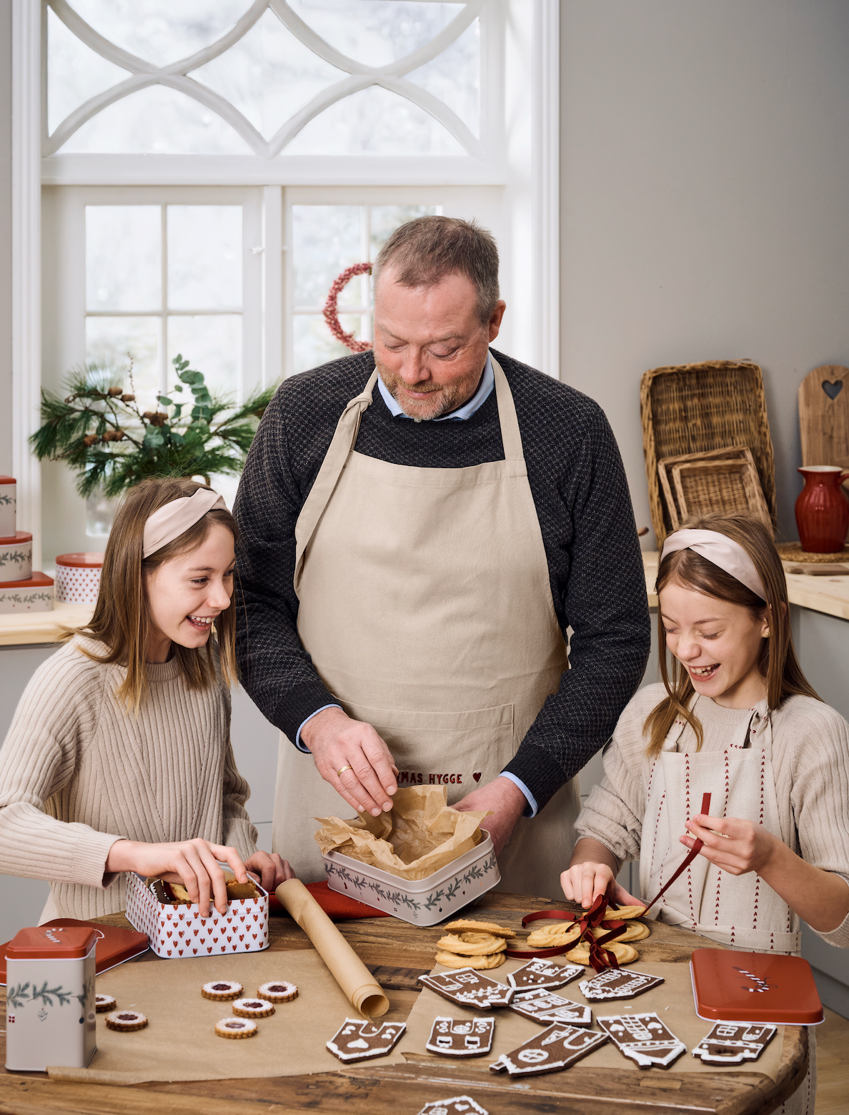 Ib Laursen / Schürze Christmas Hygge natur m/roter Stickerei