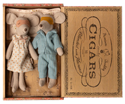 Maileg / Mama & Papa Maus in Zigarrenschachtel