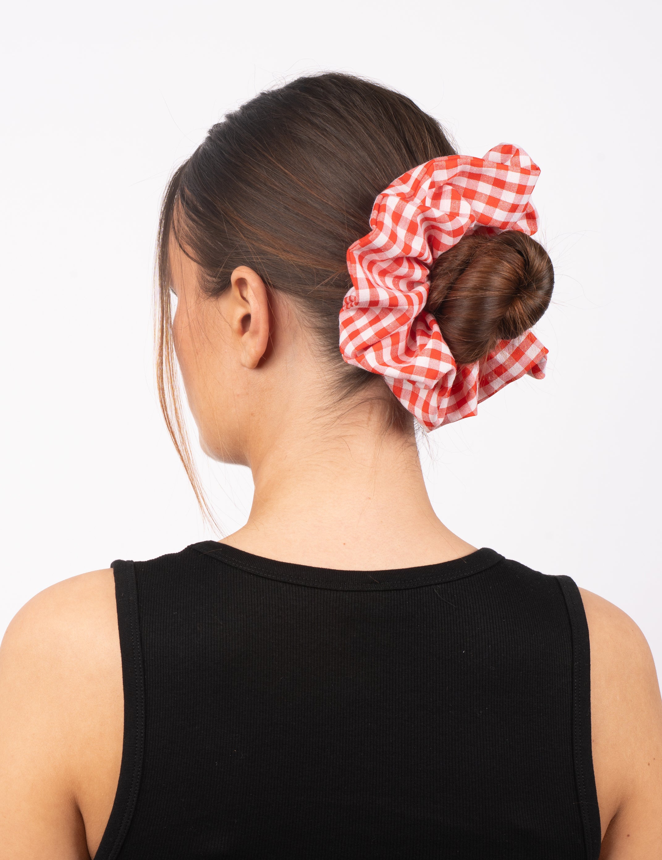 Checkered-Grande-Scrunchie-Red-2