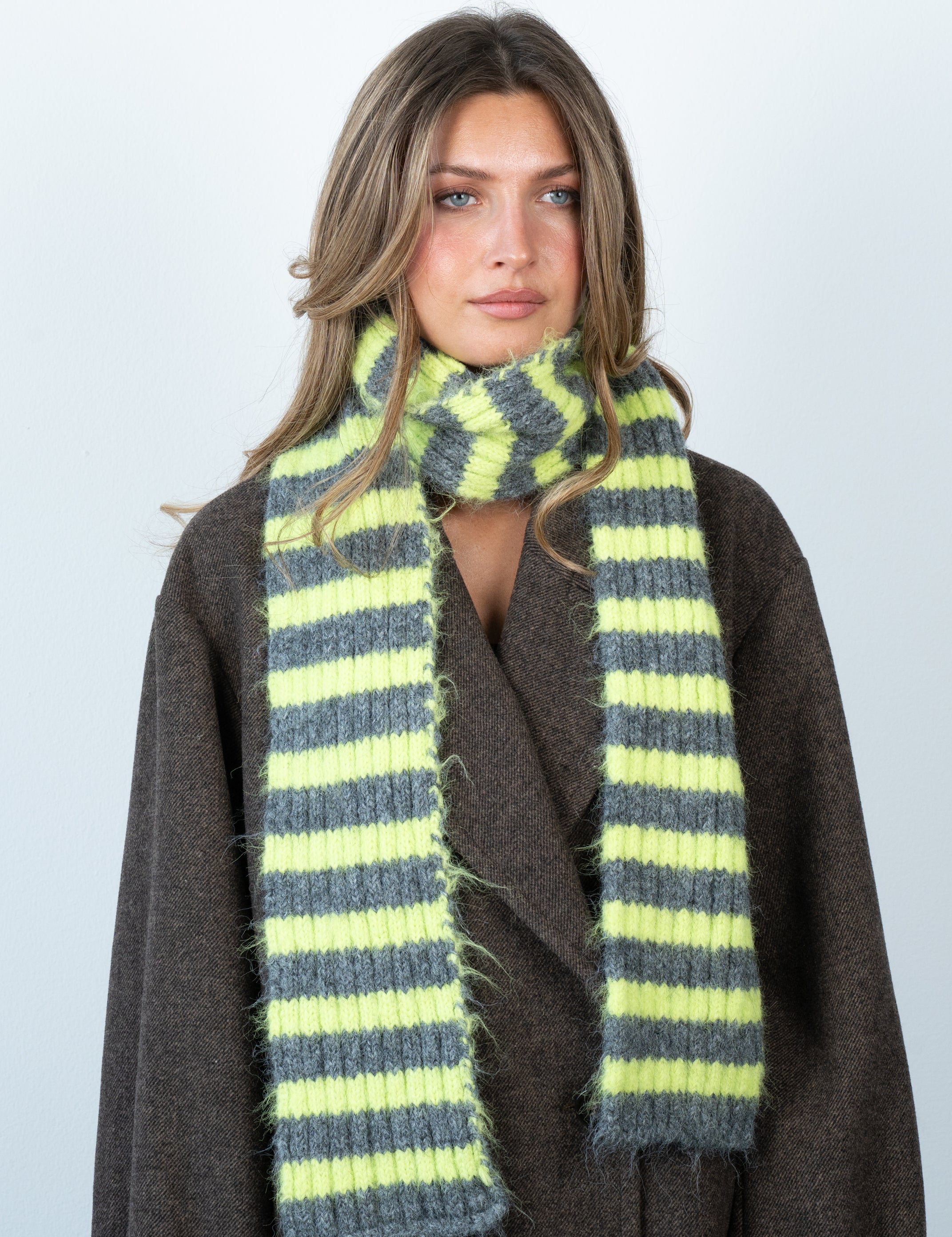 Clara_Slim_Scarf_Grey_--_Lime_2.jpg