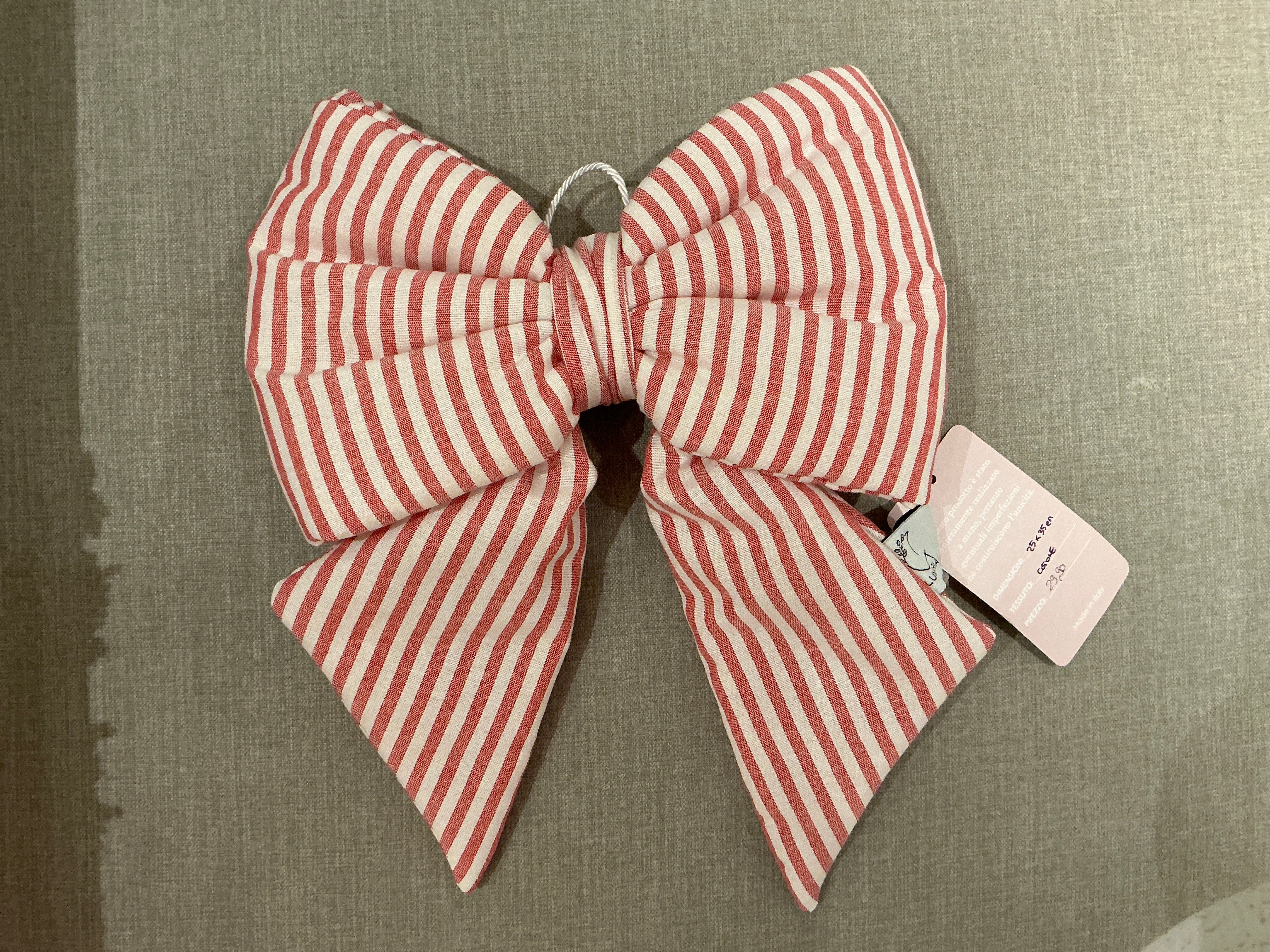 Gepolsterte Schleife aus Baumwolle mit schmalen Streifen 25x35 cm: Rosso