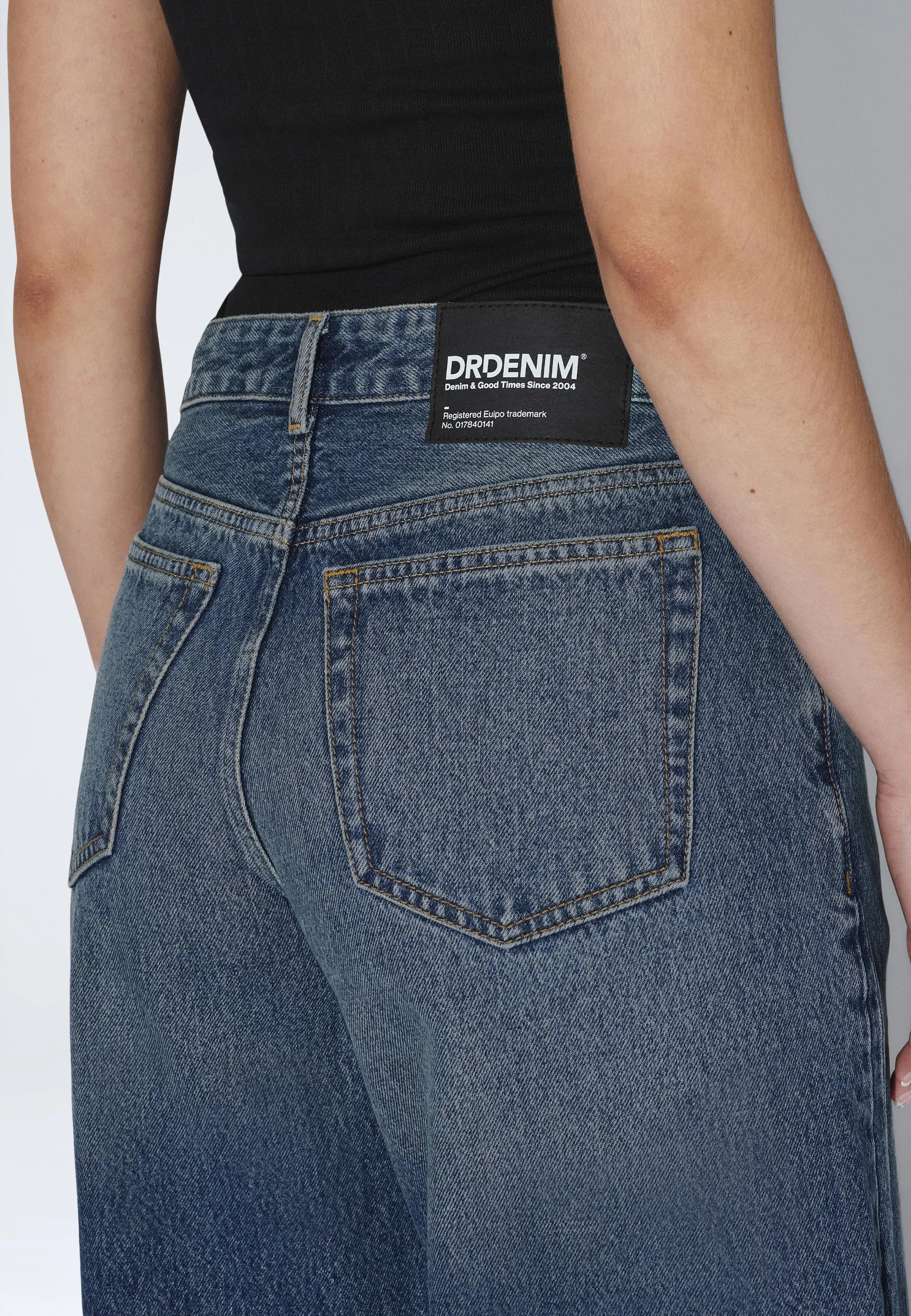 DrDenim / Nanci Mid Barrel / Stream Mid Fade Dirt