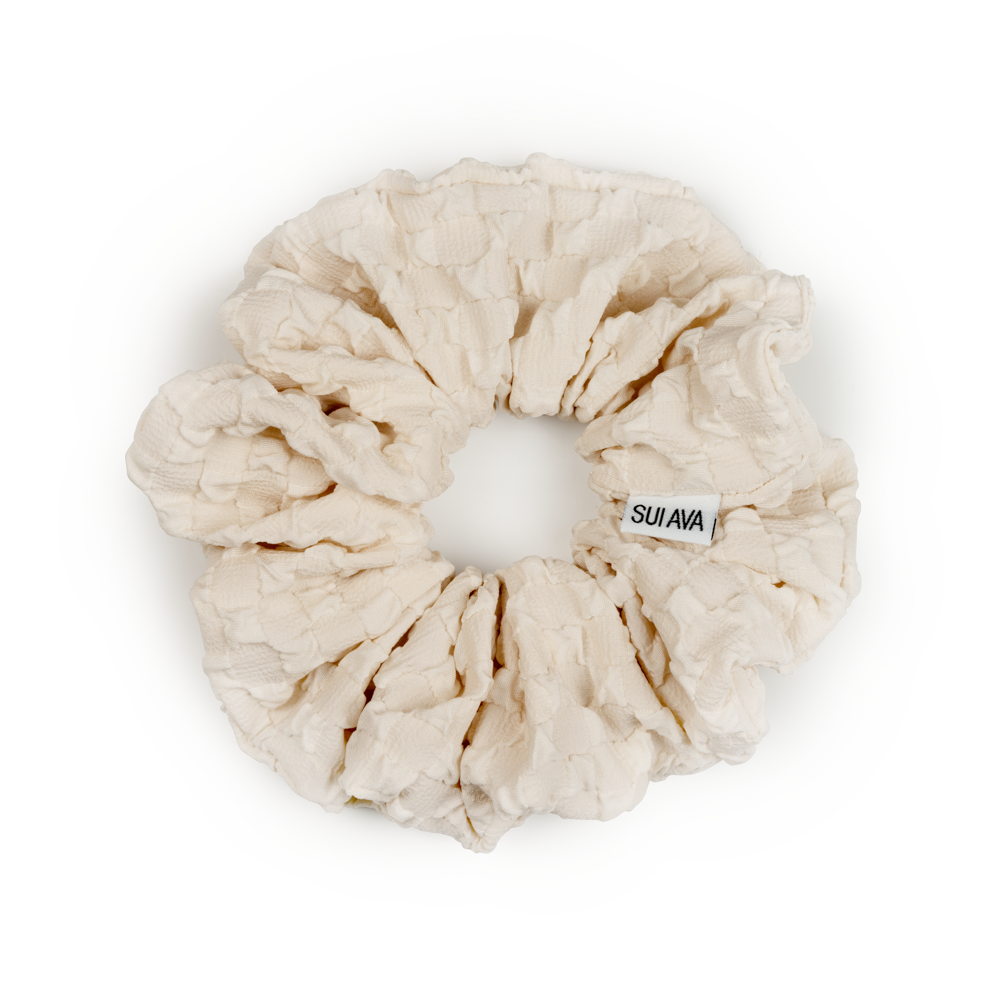 Daydream-Scrunchie-Oat-Milk