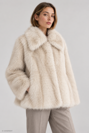 Gina Tricot / Faux fur shaped jacket / Creme (1263)