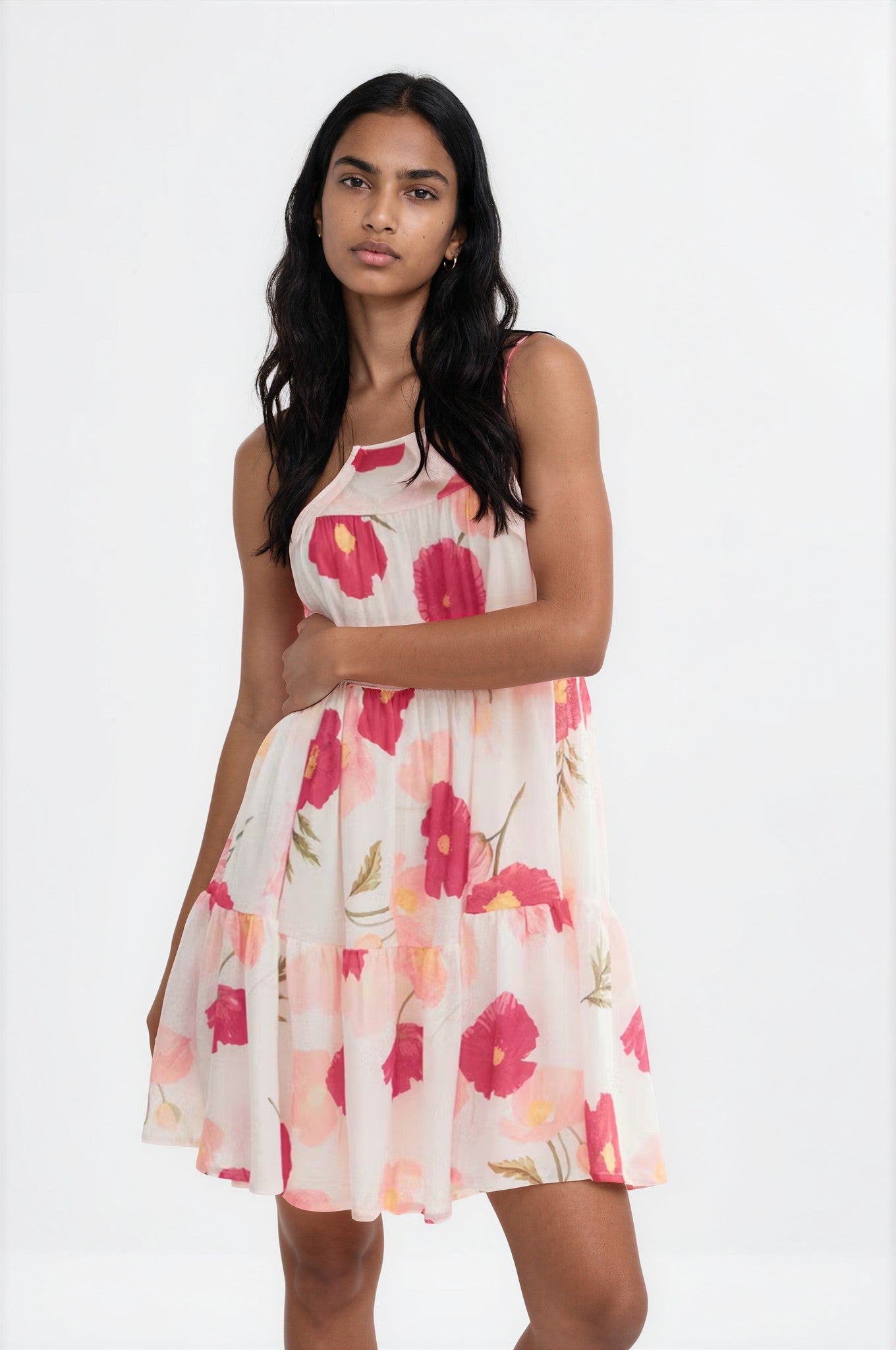Gina Tricot / Flowy strap detail dress / Poppy aop