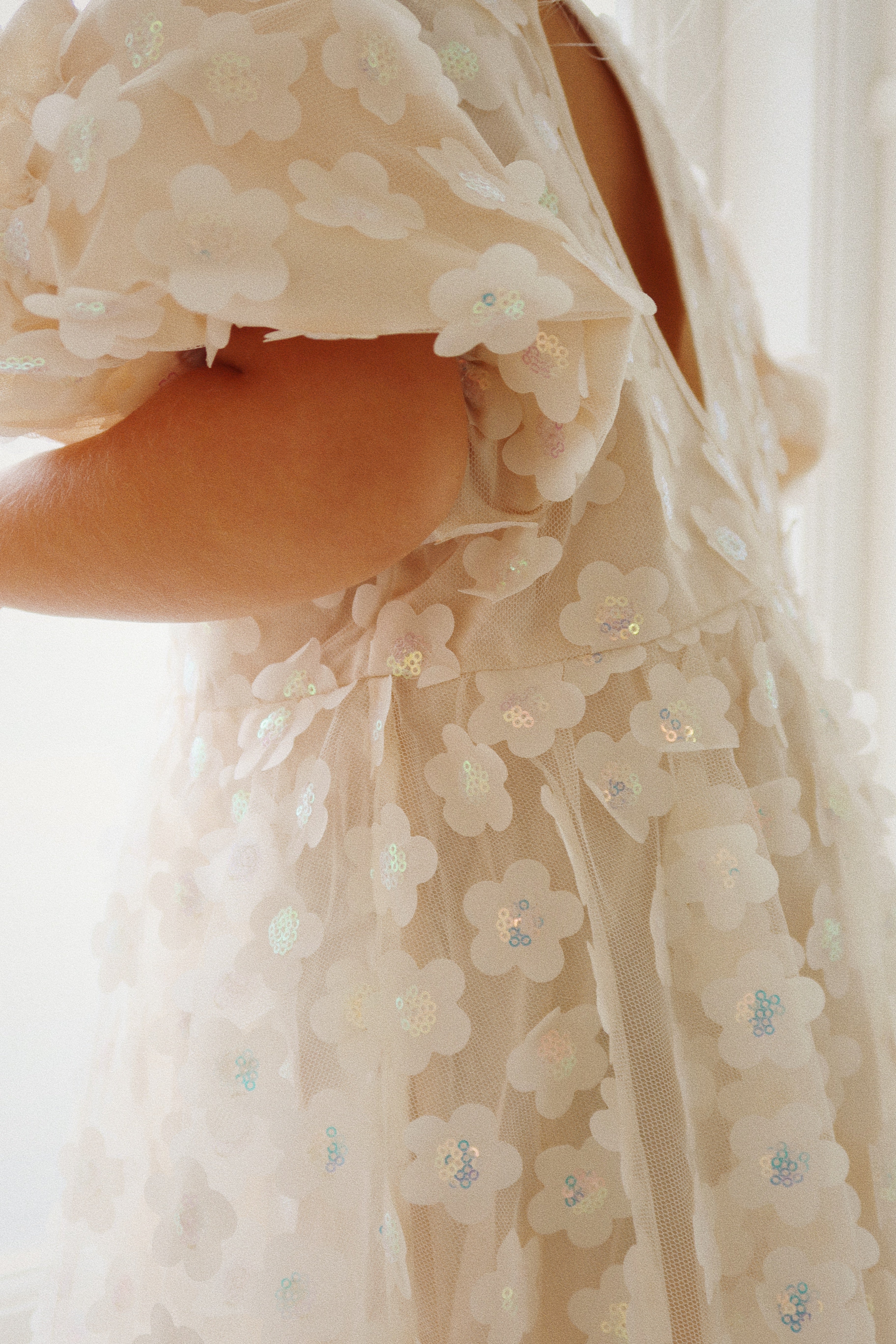 KS100889-PEARLED-IVORY-Extra-3