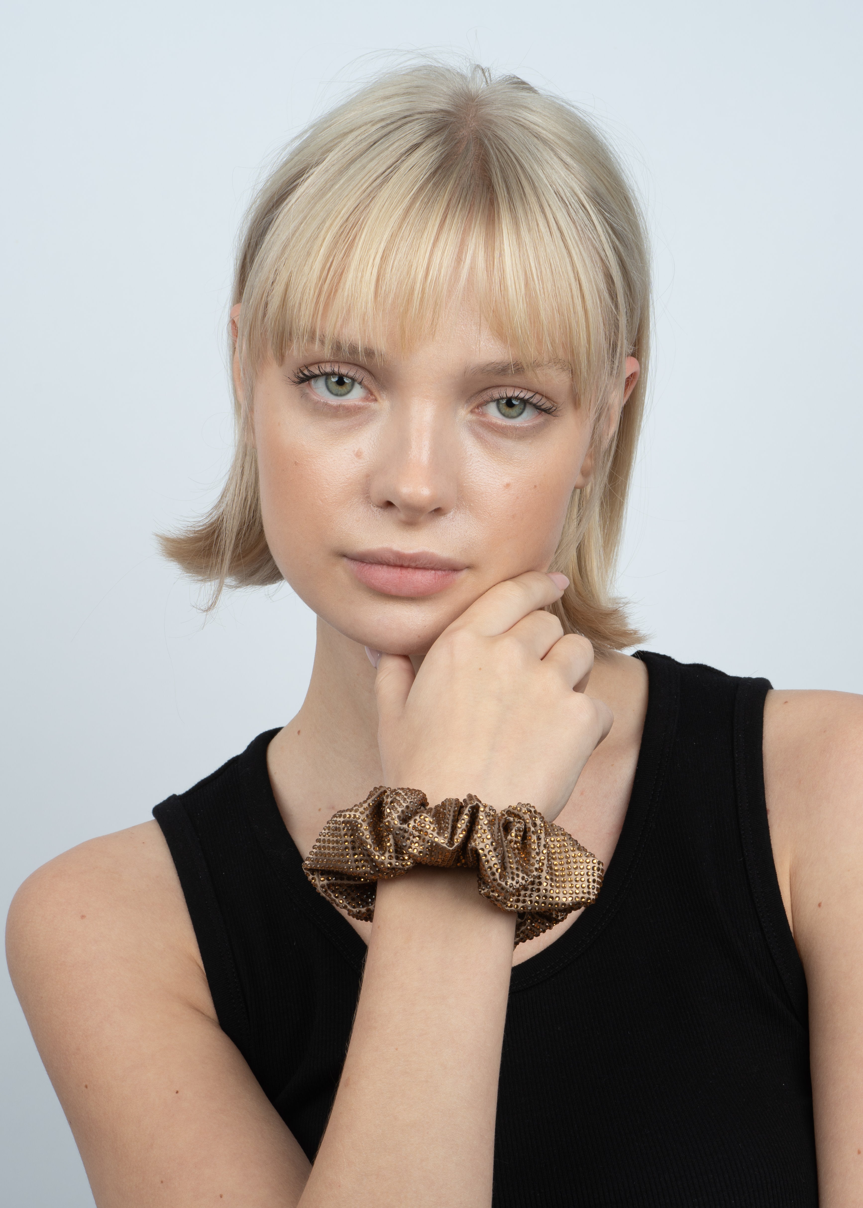 Sui Ava / Kelly Crystal Scrunchie / Taupe