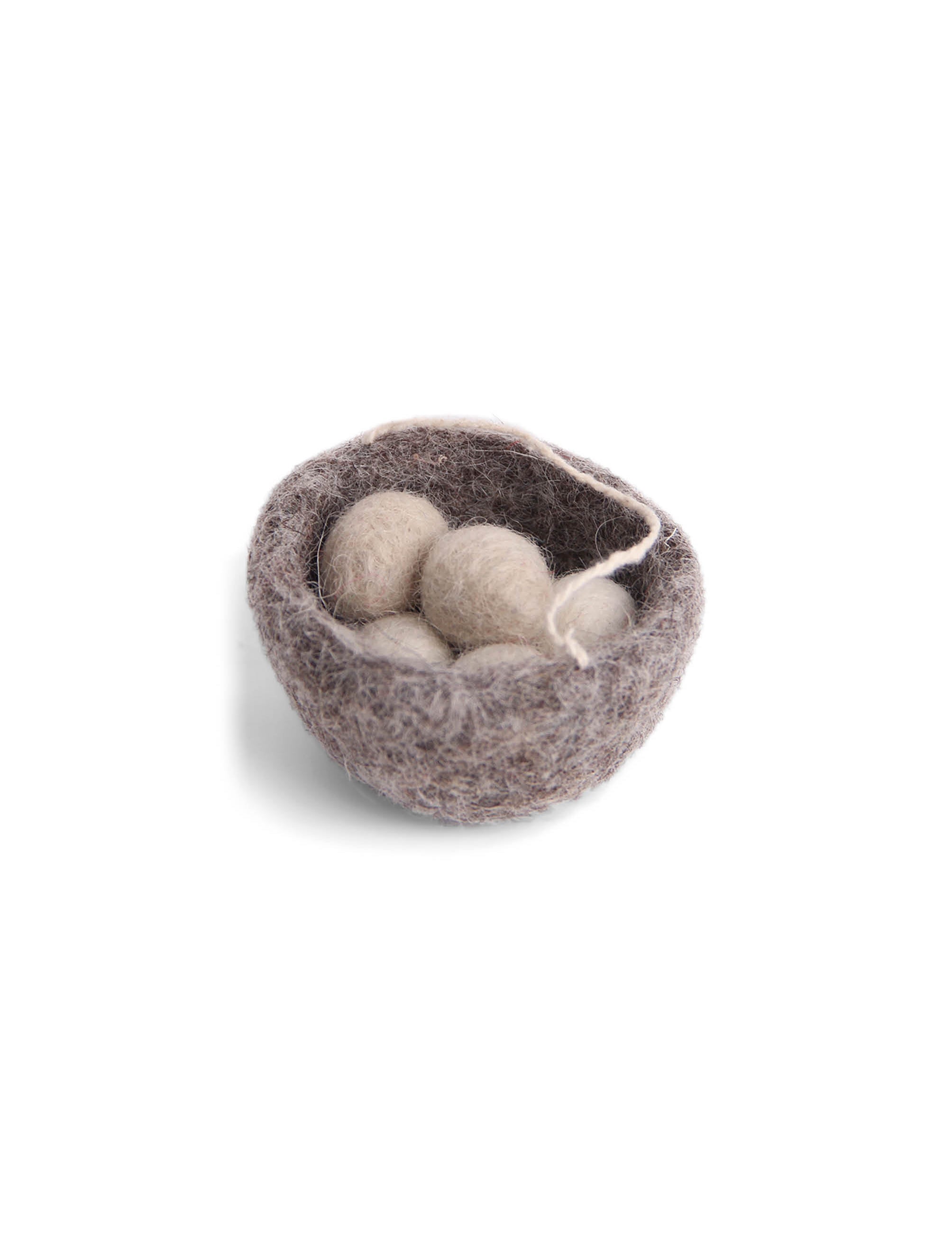 Nest-w-Beige-Eggs