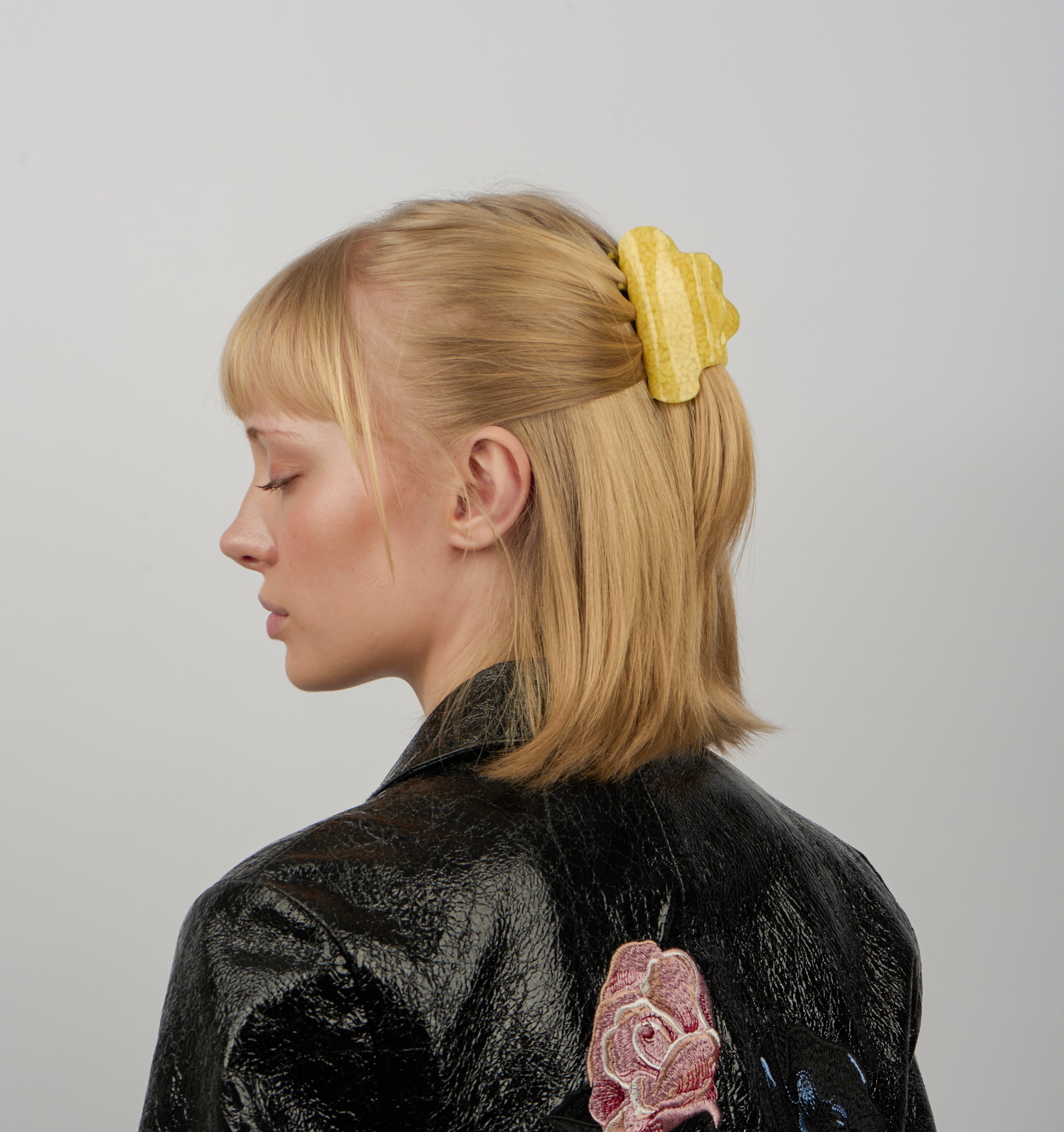 Pernille-Wavy-Big-Light-Yellow-2