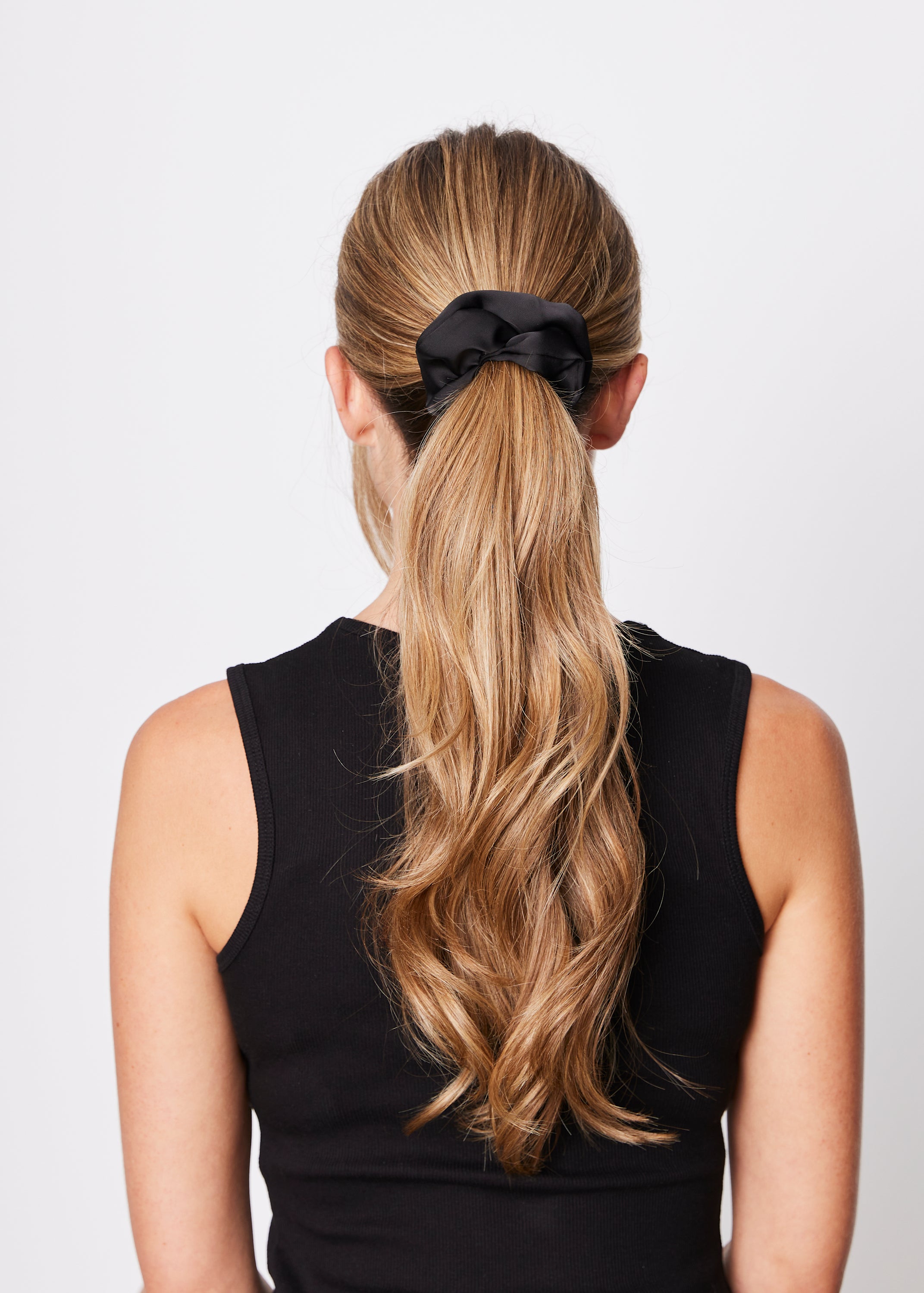 Sui Ava / Ribbon Scrunchie / Black