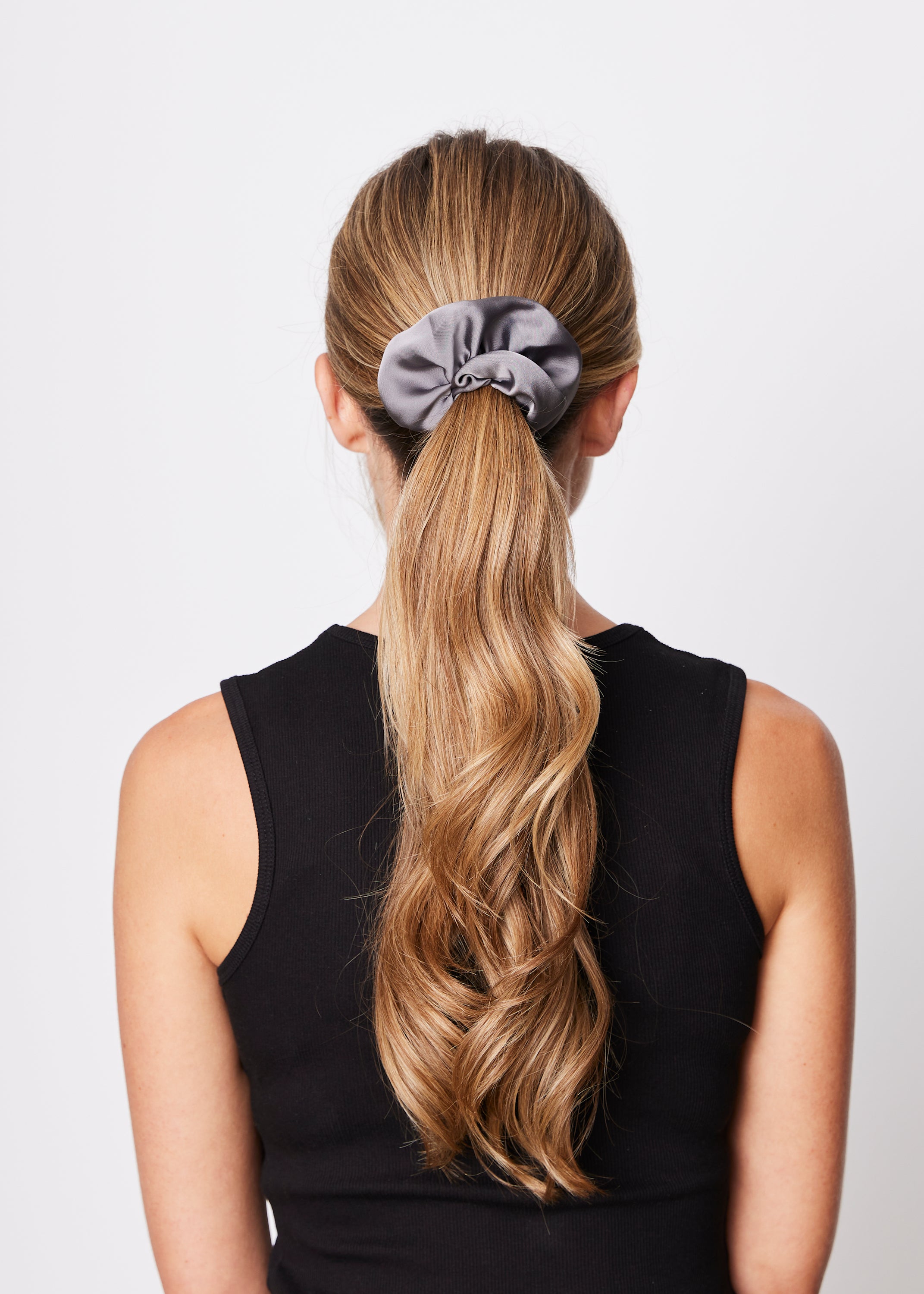 Sui Ava / Ribbon Scrunchie / Grey