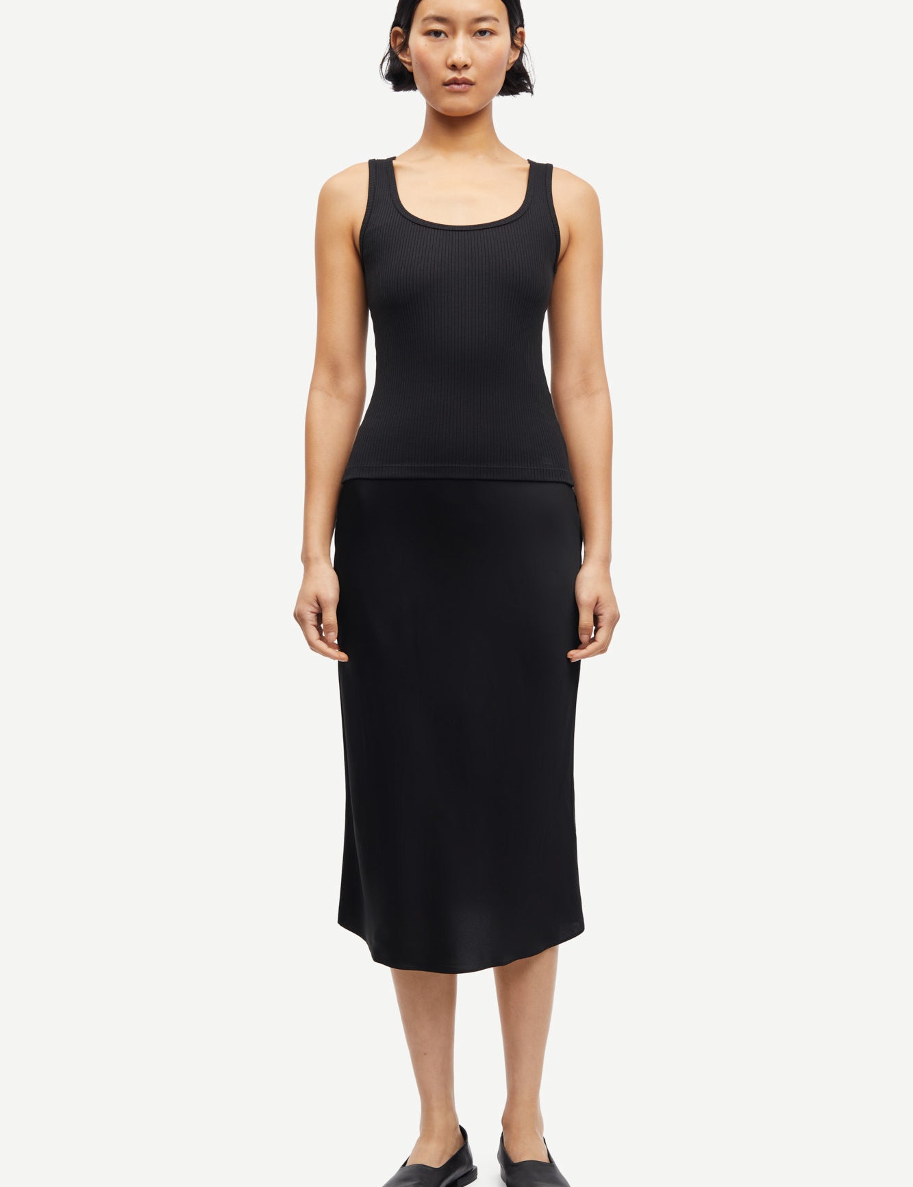 SAAGNETASKIRT14905-BLACK-M1.jpg