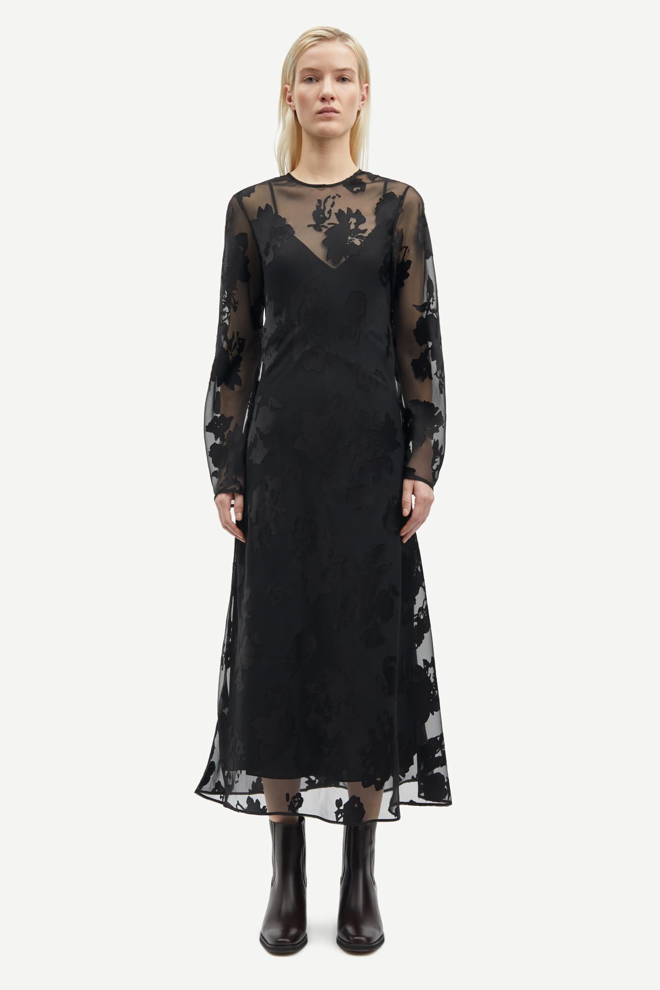 Samadeleine_dress_15311_-_black_blooming_burnout_-_M1