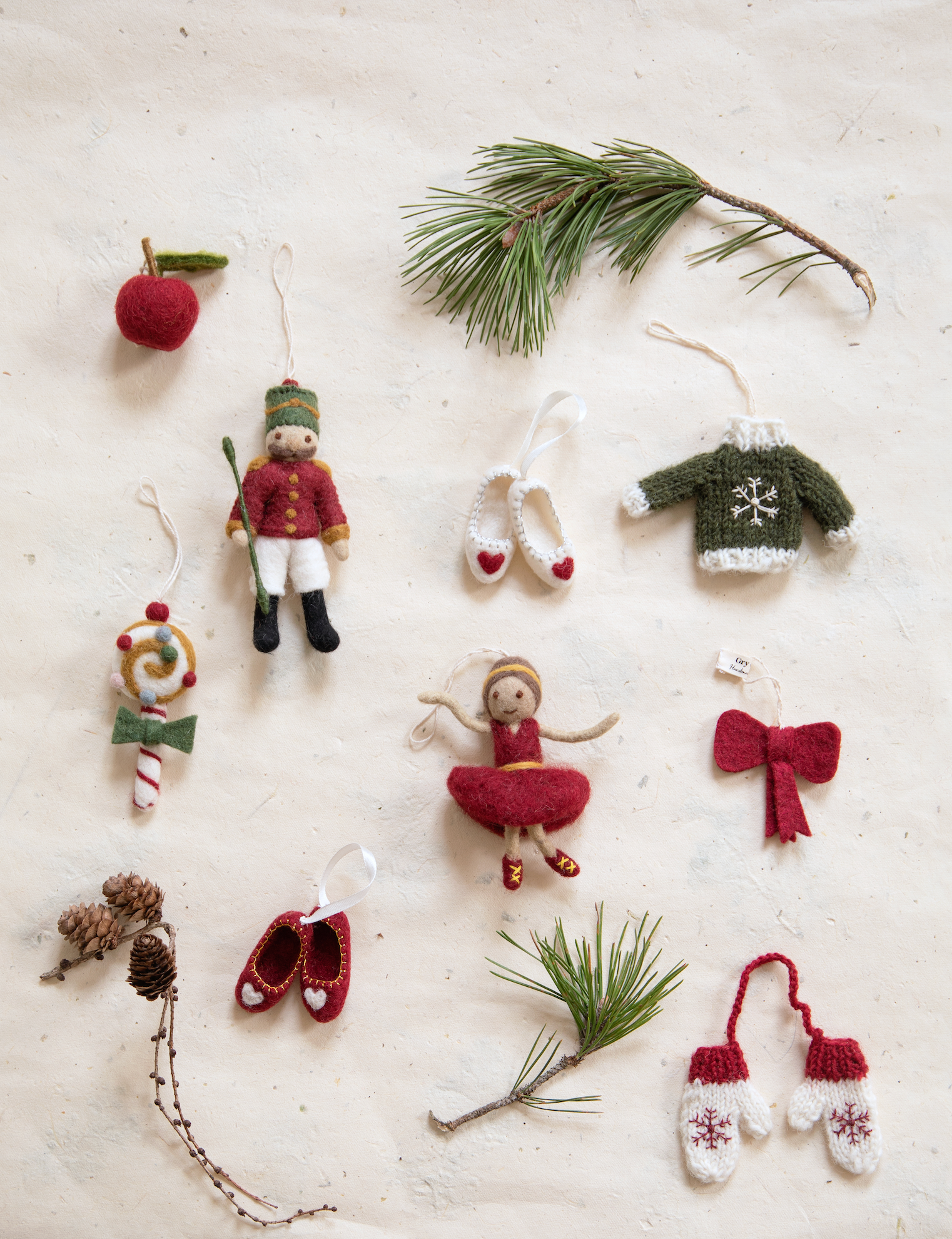 Gry & Sif / Nutcracker w/Red Jacket & Green Hat