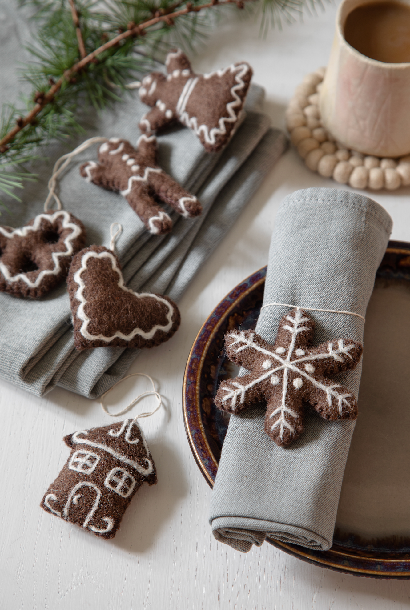 Gry & Sif / Christmas Ornaments / Gingerbread Pretzel
