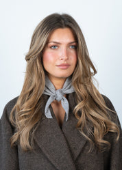 Sui Ava / Small Triangle Scarf / Grey