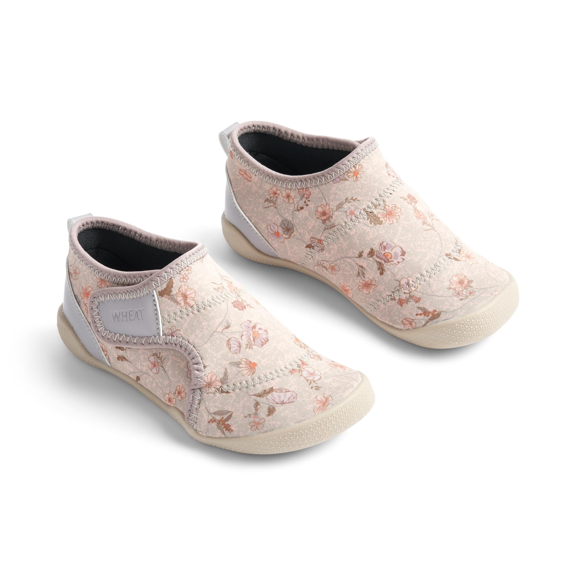 WF422h-Shawn-Beach-Shoe-1492-purple-poppy-flowers-Extra-0